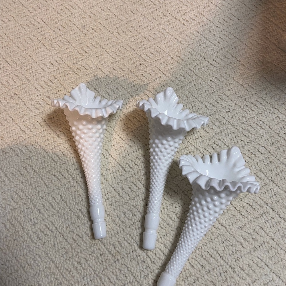 Hobnail milk glass 3 trumpets